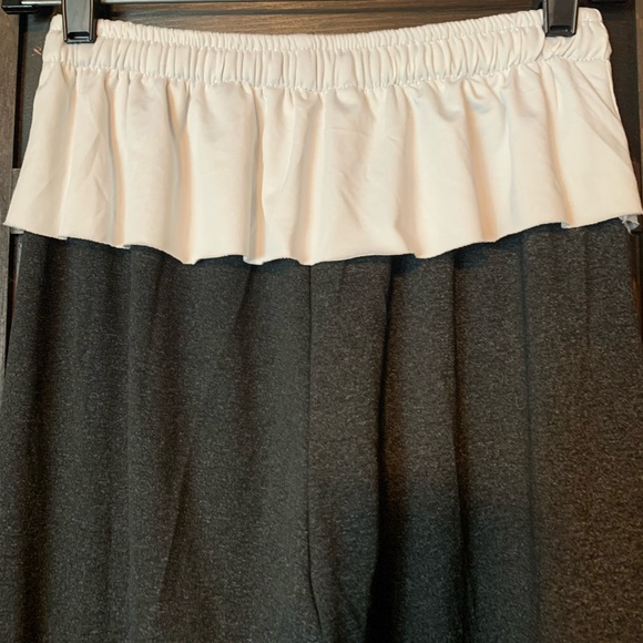 PatPat Yoga Pant Wide Leg with Ruffle - drawstring top - dark grey XL NWT - Picture 4 of 7